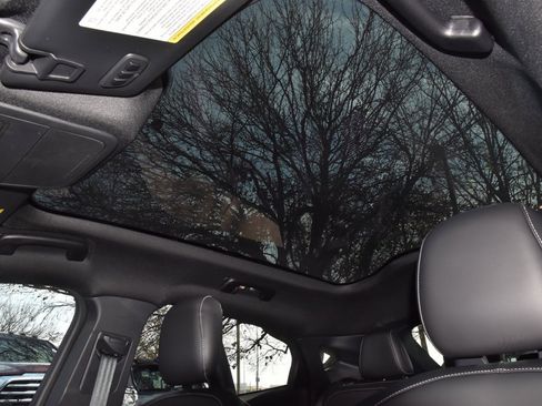 Certified 2025 Ford Mustang Mach-E GT image 31