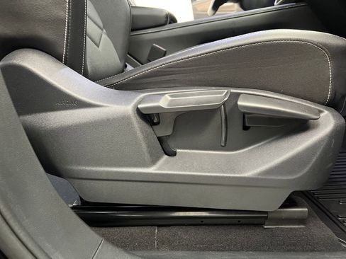 Used 2024 Volkswagen Atlas SE image 27