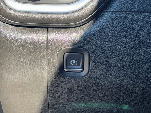 Used 2021 Chevrolet Silverado 1500 RST image 29