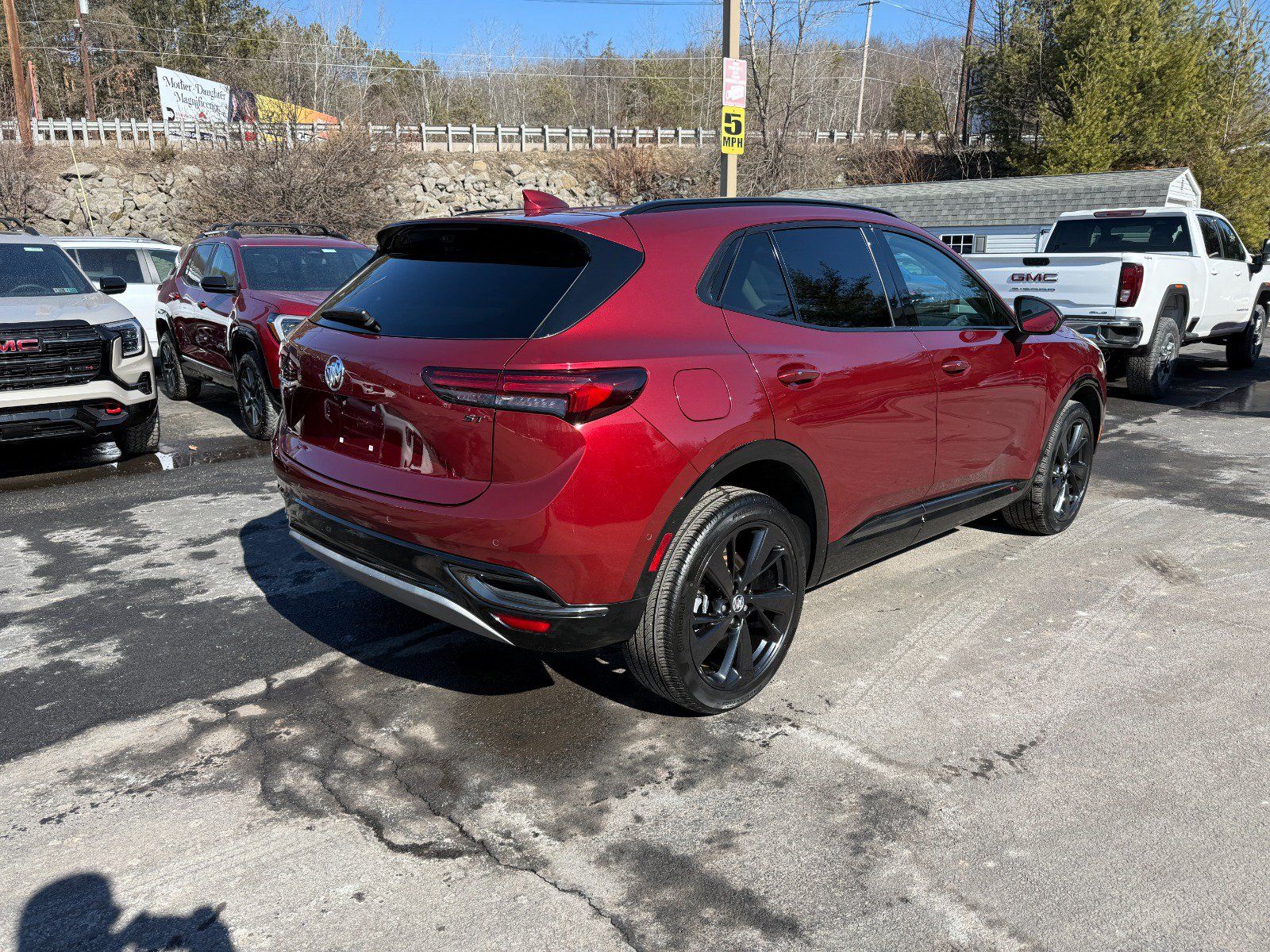 Certified 2022 Buick Envision Essence w/ Technology Package II FWD image 5