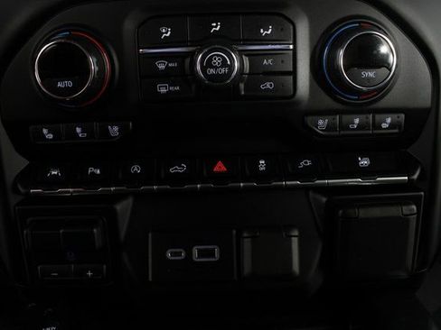 Used 2020 Chevrolet Silverado 1500 High Country image 6