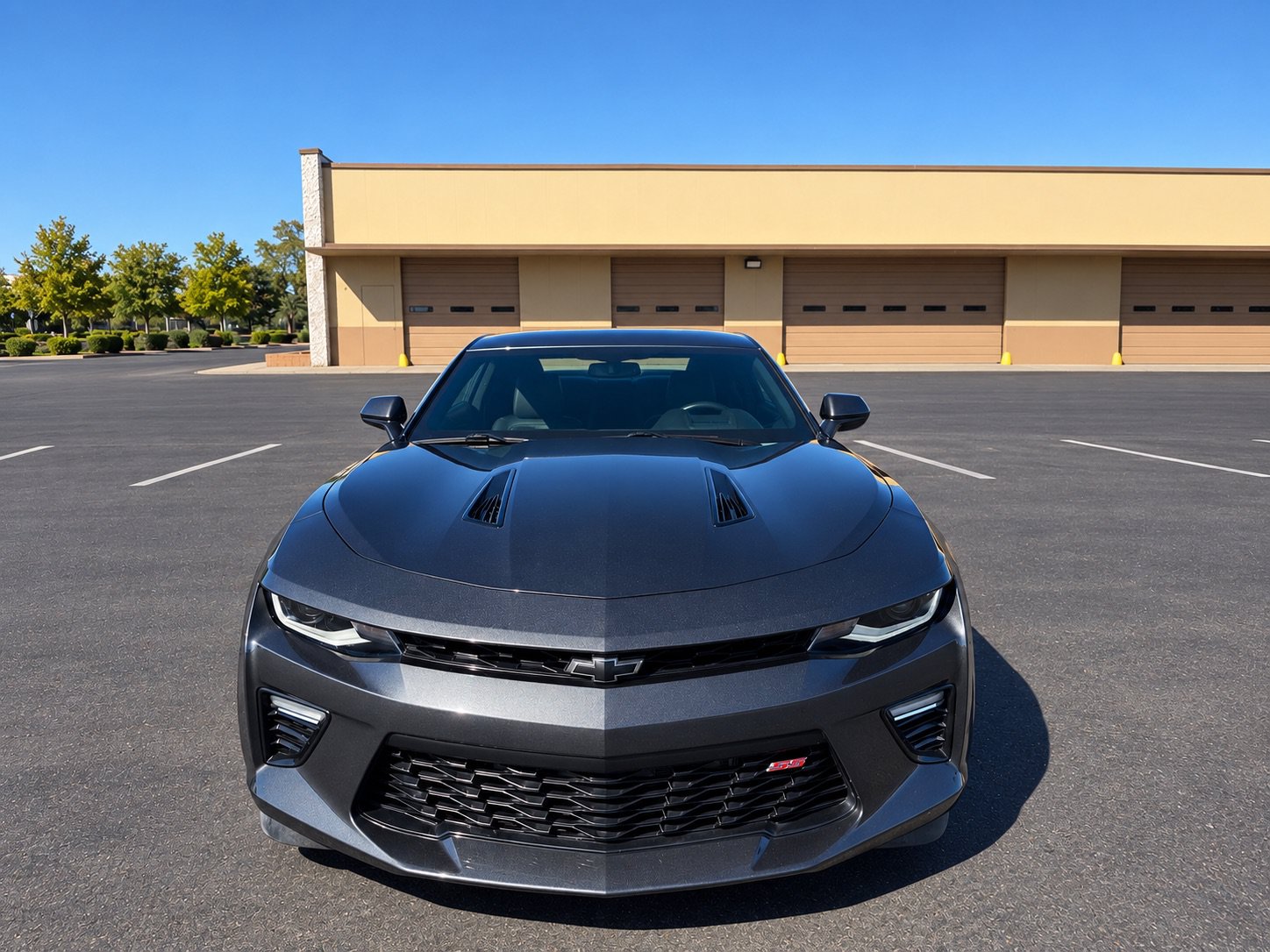 Used 2018 Chevrolet Camaro SS RWD image 2