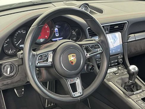 Certified 2019 Porsche 911 Targa 4 GTS AWD/4WD image 4