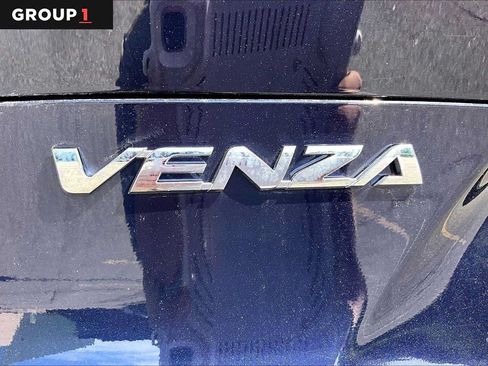 Used 2023 Toyota Venza LE AWD/4WD image 32