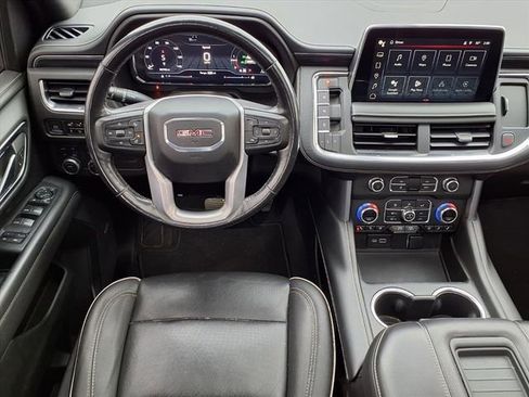 Used 2022 GMC Yukon SLT w/ SLT Premium Package image 6