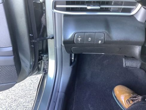 Certified 2025 Hyundai Elantra SE w/ Cargo Package image 17