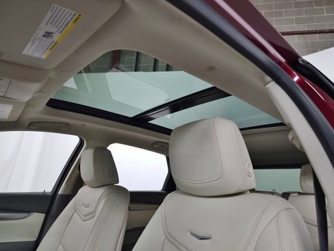 Used 2017 Cadillac XT5 Premium Luxury AWD/4WD image 18