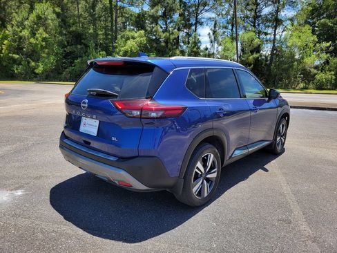 Used 2023 Nissan Rogue SL w/ SL Premium Package FWD image 5