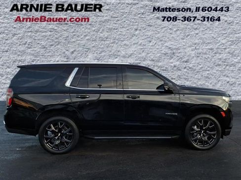 Used 2021 Chevrolet Tahoe LT w/ LT Signature Package image 4