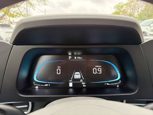 New 2026 Hyundai Elantra SE FWD image 32