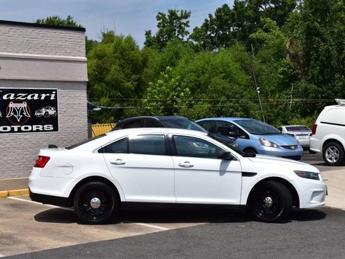 Used 2018 Ford Taurus Police Interceptor AWD image 3