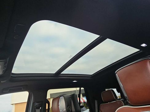 Used 2023 GMC Yukon Denali Ultimate image 20