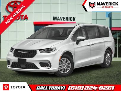 Used 2024 Chrysler Pacifica Touring-L
