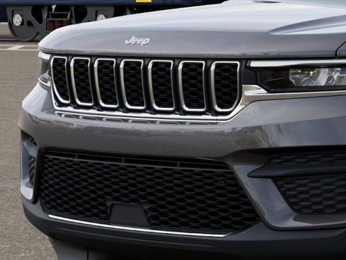 New 2026 Jeep Grand Cherokee Laredo X image 7