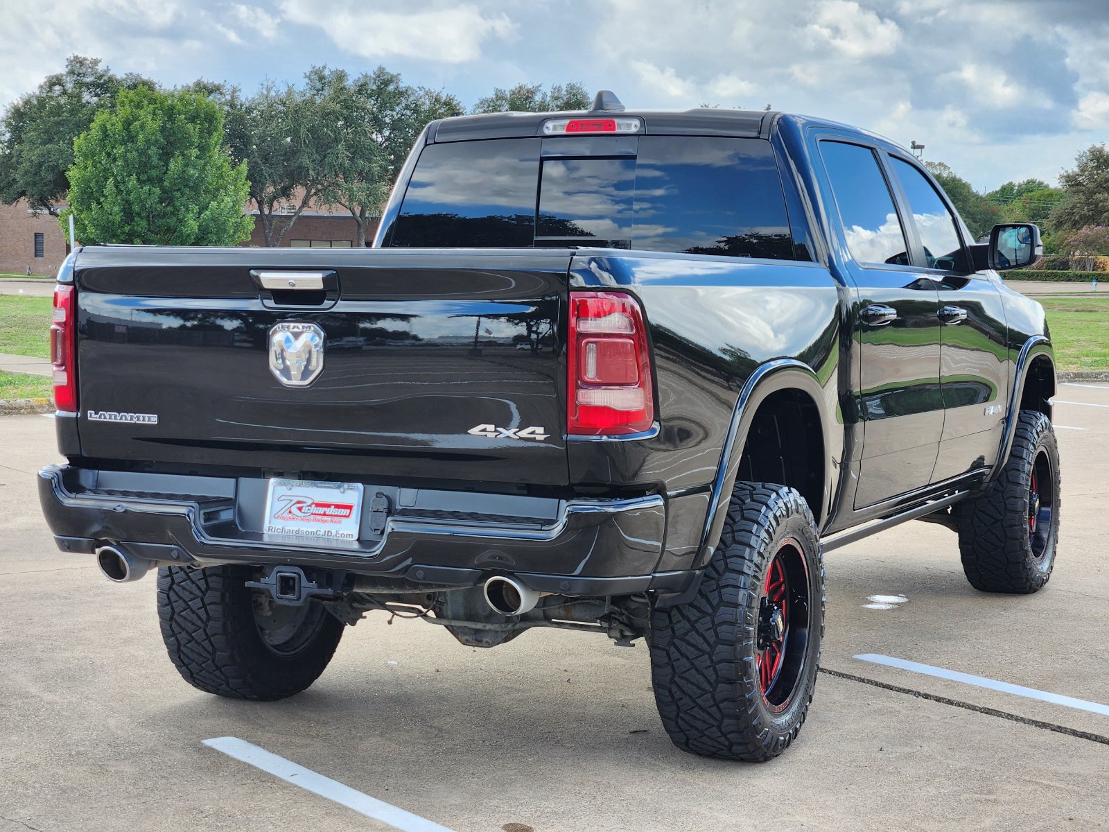 Used 2020 RAM 1500 Laramie AWD/4WD image 5