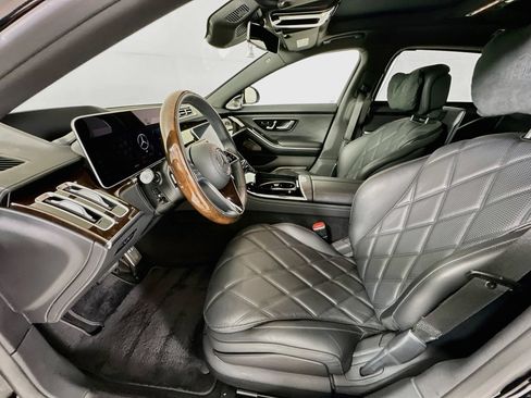 Certified 2024 Mercedes-Benz Maybach S 680 4MATIC image 23