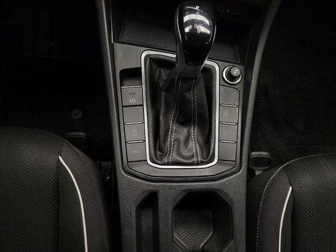 Used 2024 Volkswagen Jetta Sport image 26