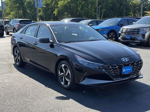 Used 2023 Hyundai Elantra Limited FWD image 1