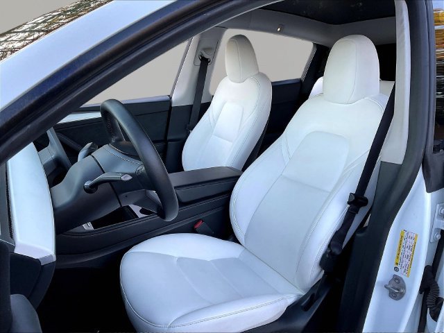 Used 2023 Tesla Model Y Performance AWD/4WD image 21