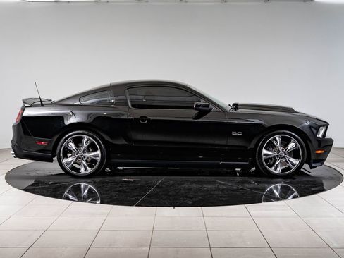Used 2012 Ford Mustang GT Premium w/ Electronics Pkg RWD image 11