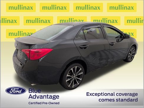 Used 2019 Toyota Corolla SE FWD image 3