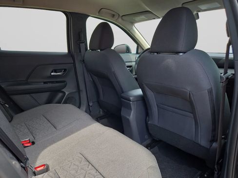 Used 2025 Nissan Kicks SV FWD image 29
