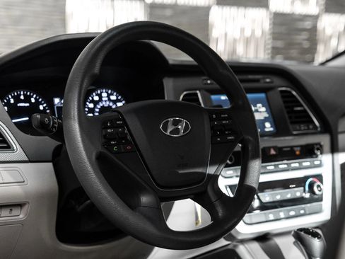 Used 2016 Hyundai Sonata SE FWD image 15