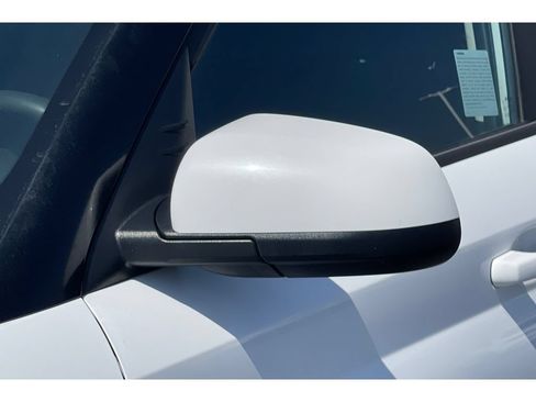 Used 2020 Hyundai Venue SE FWD image 13