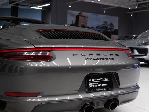 Certified 2018 Porsche 911 Carrera 4S AWD/4WD image 33