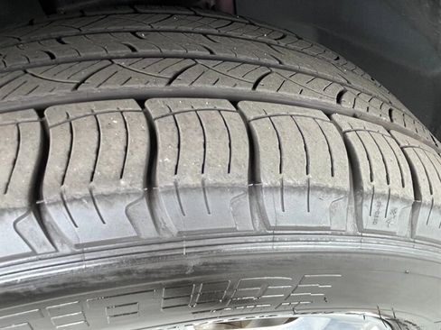 Used 2018 Ford Edge SEL w/ Equipment Group 201A image 43