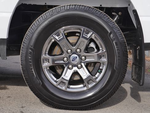 Certified 2021 Ford F150 XLT w/ Equipment Group 302A High image 18