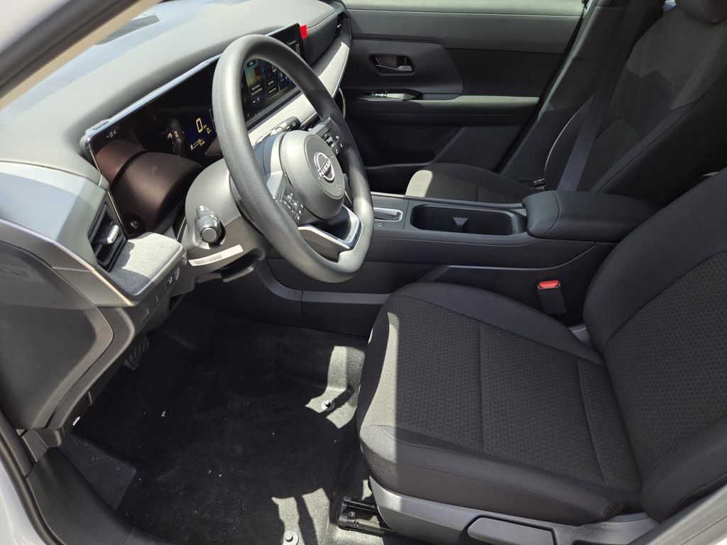 New 2026 Nissan Kicks S FWD image 18