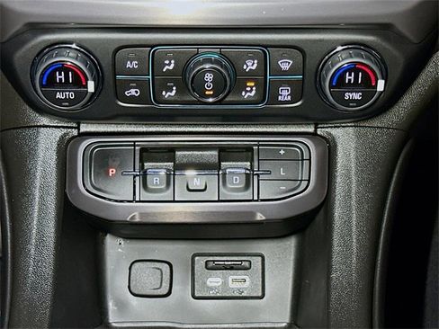 Used 2022 GMC Acadia AT4 w/ Technology Package image 13