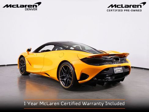 Used 2025 McLaren 750S RWD image 3