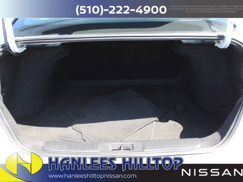Used 2023 Nissan Sentra SR w/ Midnight Edition Package FWD image 10