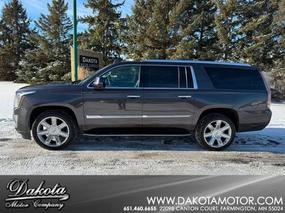 Used 2017 Cadillac Escalade ESV Luxury