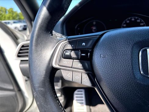 Used 2019 Honda Accord Sport image 13