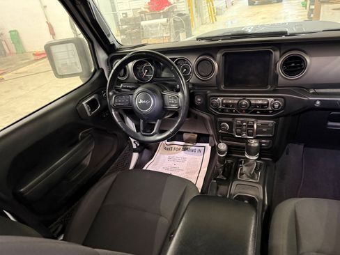 Used 2022 Jeep Wrangler Unlimited Sport image 18