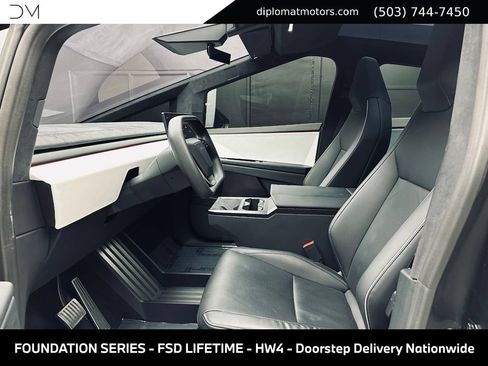 Used 2024 Tesla Cybertruck Cyberbeast AWD/4WD image 17