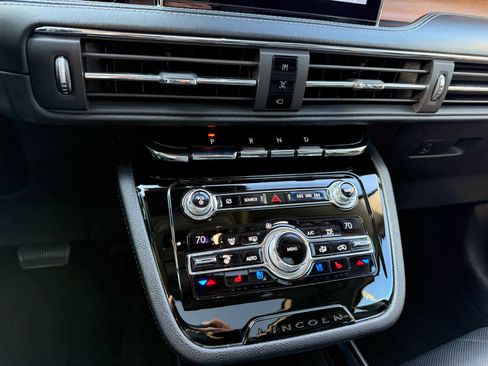 Used 2020 Lincoln Corsair Reserve w/ Equipment Group 202A image 20