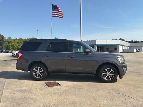 Used 2021 Ford Expedition XLT RWD image 4
