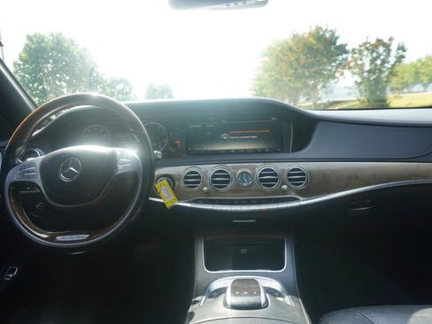 Used 2015 Mercedes-Benz S 550 4MATIC Sedan image 27