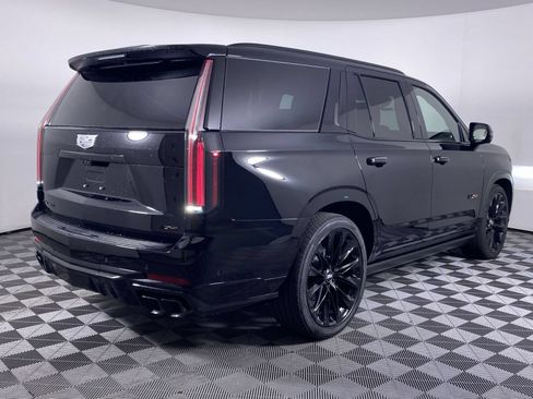 New 2026 Cadillac Escalade V w/ LPO, ONYX Package AWD/4WD image 21
