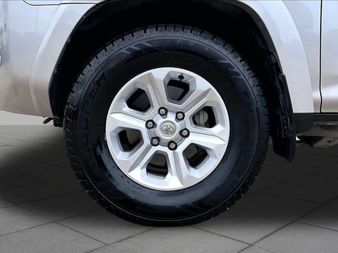 Used 2023 Toyota 4Runner SR5 Premium w/ Moonroof Package RWD image 22