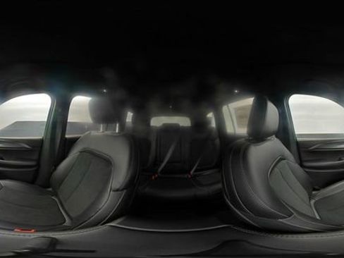 New 2025 Jeep Grand Cherokee Altitude image 28