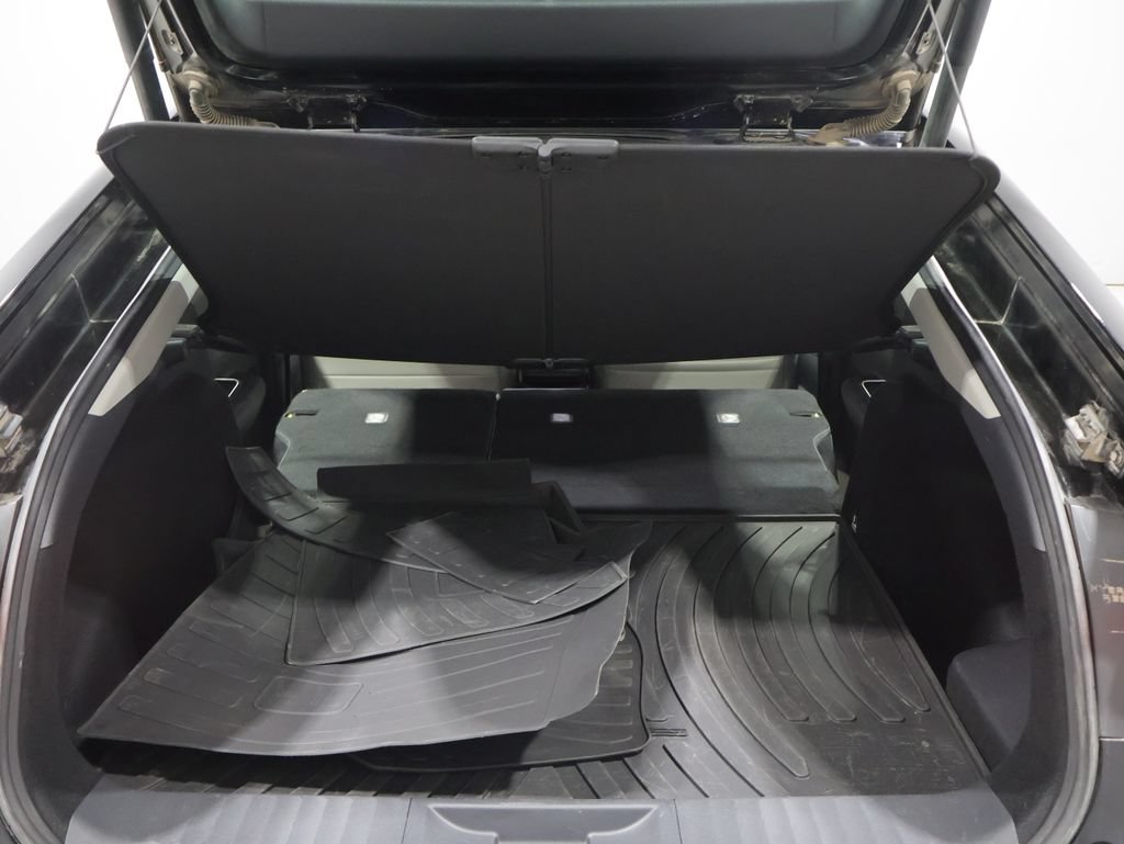 Certified 2024 Toyota Prius Limited w/ Limited Premium Package FWD image 5