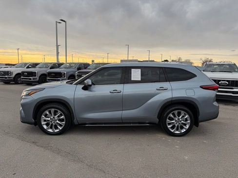 Used 2020 Toyota Highlander Limited image 39