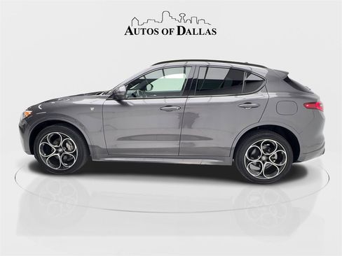 Used 2023 Alfa Romeo Stelvio Ti image 6