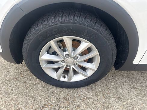 Used 2018 Kia Sorento FWD image 24