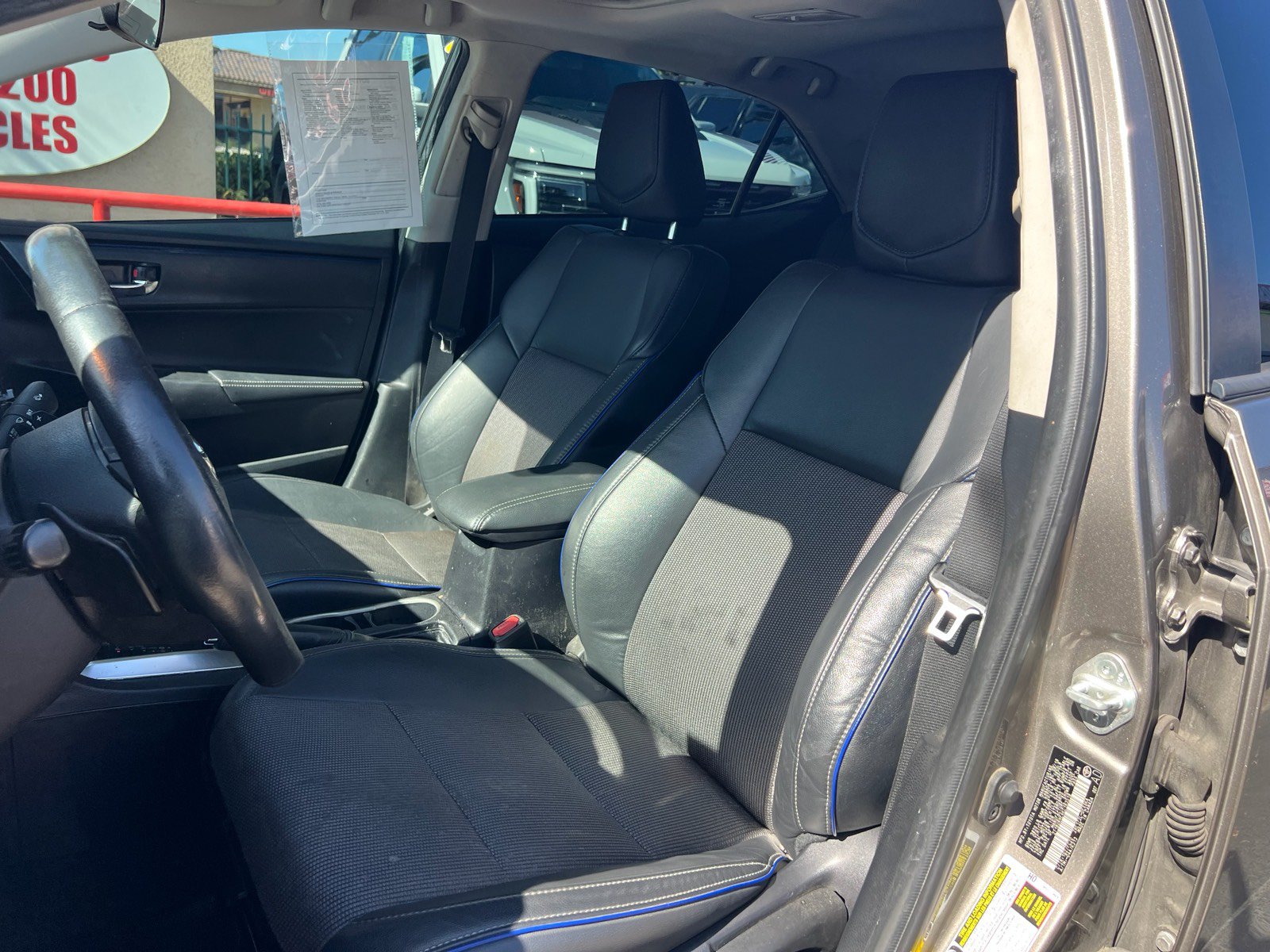 Used 2019 Toyota Corolla SE w/ SE Premium Package FWD image 10